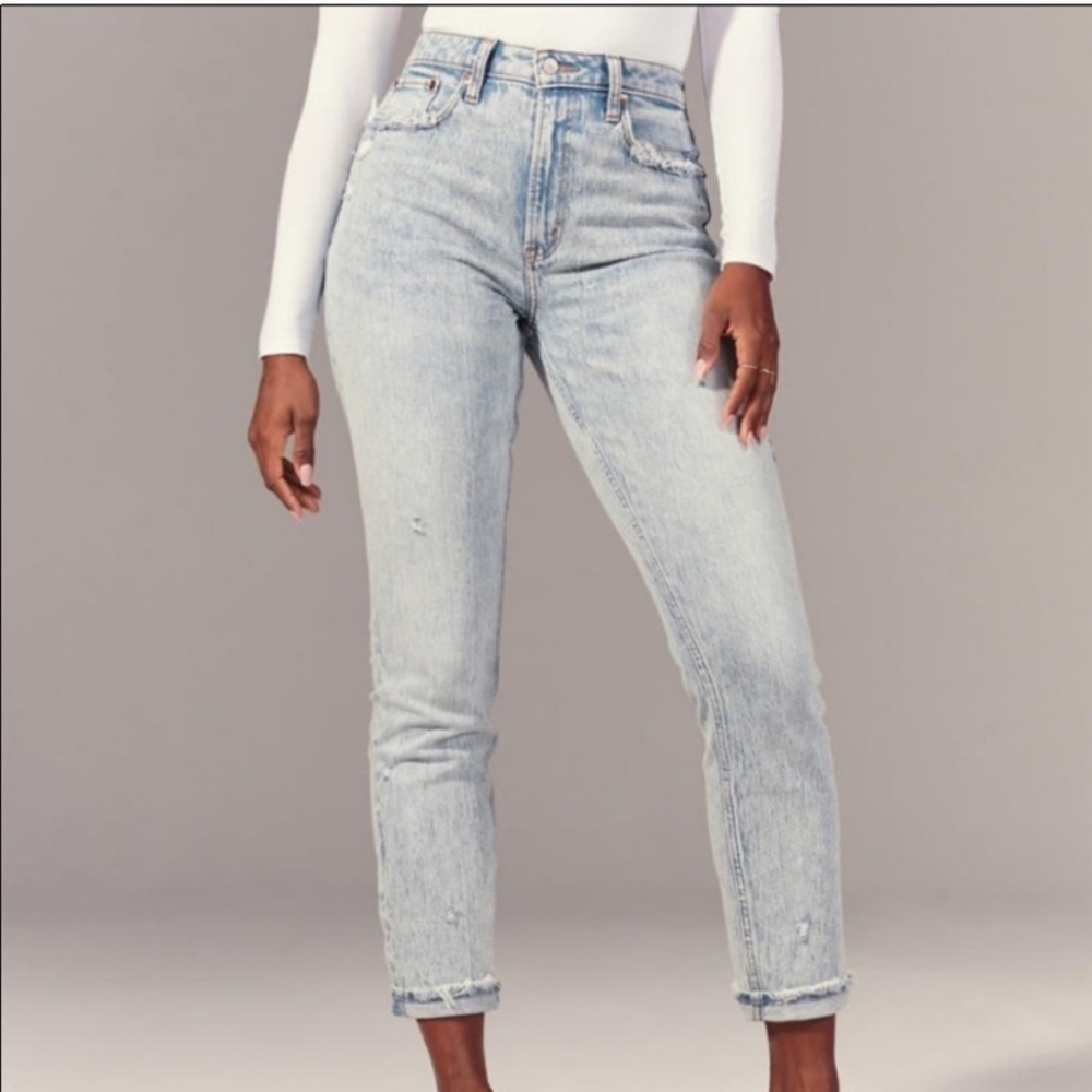 A&F Curve Love Mom Jean